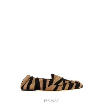 Stuart Weitzman 26FW ��Ʃ��Ʈ �������� ���� SO363 Z5V Animal Print26FW ��Ʃ��Ʈ �������� ���� SO363 Z5V Animal Print