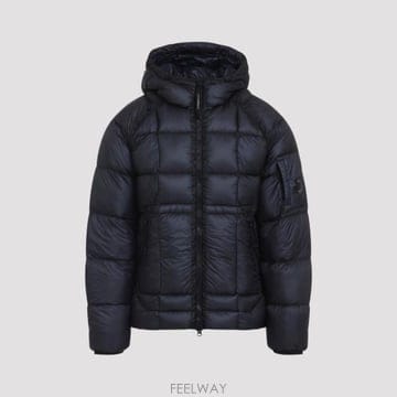 CP company 26FW ���� ���۴� D.D. ��� �� �ĵ� �ٿ� Ǫ�� ���� RFCMOW702A 110416A 888 TOT26FW ���� ���۴� D.D. ��� �� �ĵ� �ٿ� Ǫ�� ���� RFCM