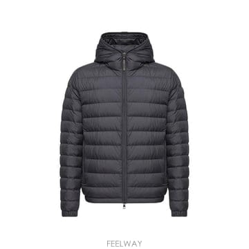 Moncler 26FW ��Ŭ���� ���е� L20911A00099 597X277926FW ��Ŭ���� ���е� L20911A00099 597X2779
