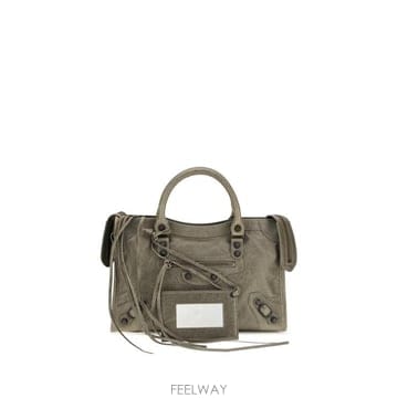 Balenciaga 26FW �߷��þư� ��Ʈ�� 8657622ACFH 3258 GREEN26FW �߷��þư� ��Ʈ�� 8657622ACFH 3258 GREEN