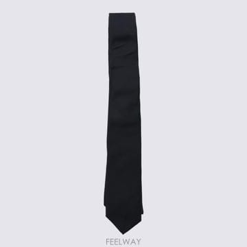 Saint Laurent 26FW ���ζ� ��Ÿ�� 821638 3Y011 1000 Black26FW ���ζ� ��Ÿ�� 821638 3Y011 1000 Black