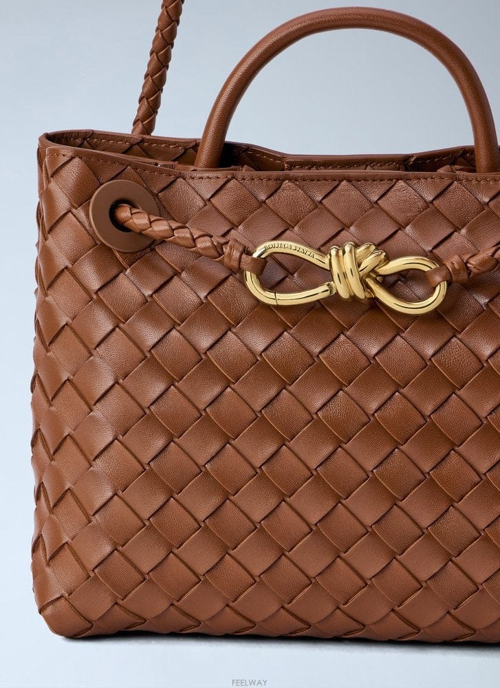 Bottega Veneta 26 F/W ���װ� ����Ÿ ���� ANDIAMO �ڵ�� 766014 V B011225841826 F/W ���װ� ����Ÿ ���� ANDIAMO �ڵ�� 766014 V B011