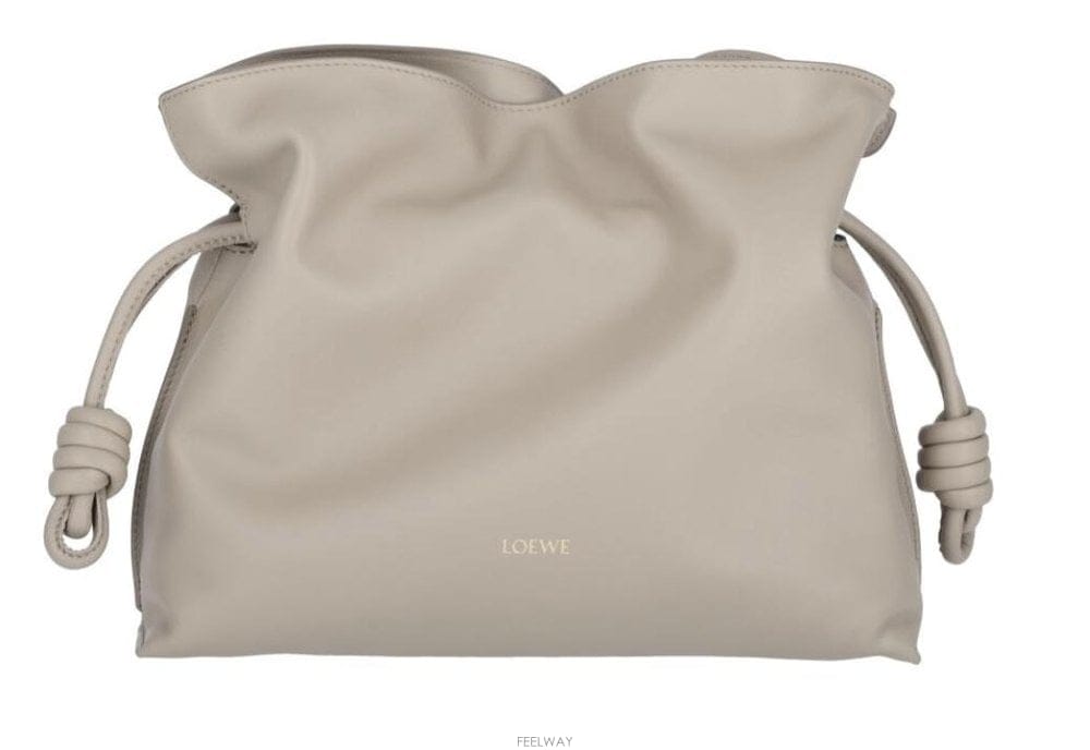 Loewe 26 F/W �ο��� FLAMENCO Ŭ��ġ �̵�� A411FC1XD4 B074225995026 F/W �ο��� FLAMENCO Ŭ��ġ �̵�� A411FC1XD4 B07422