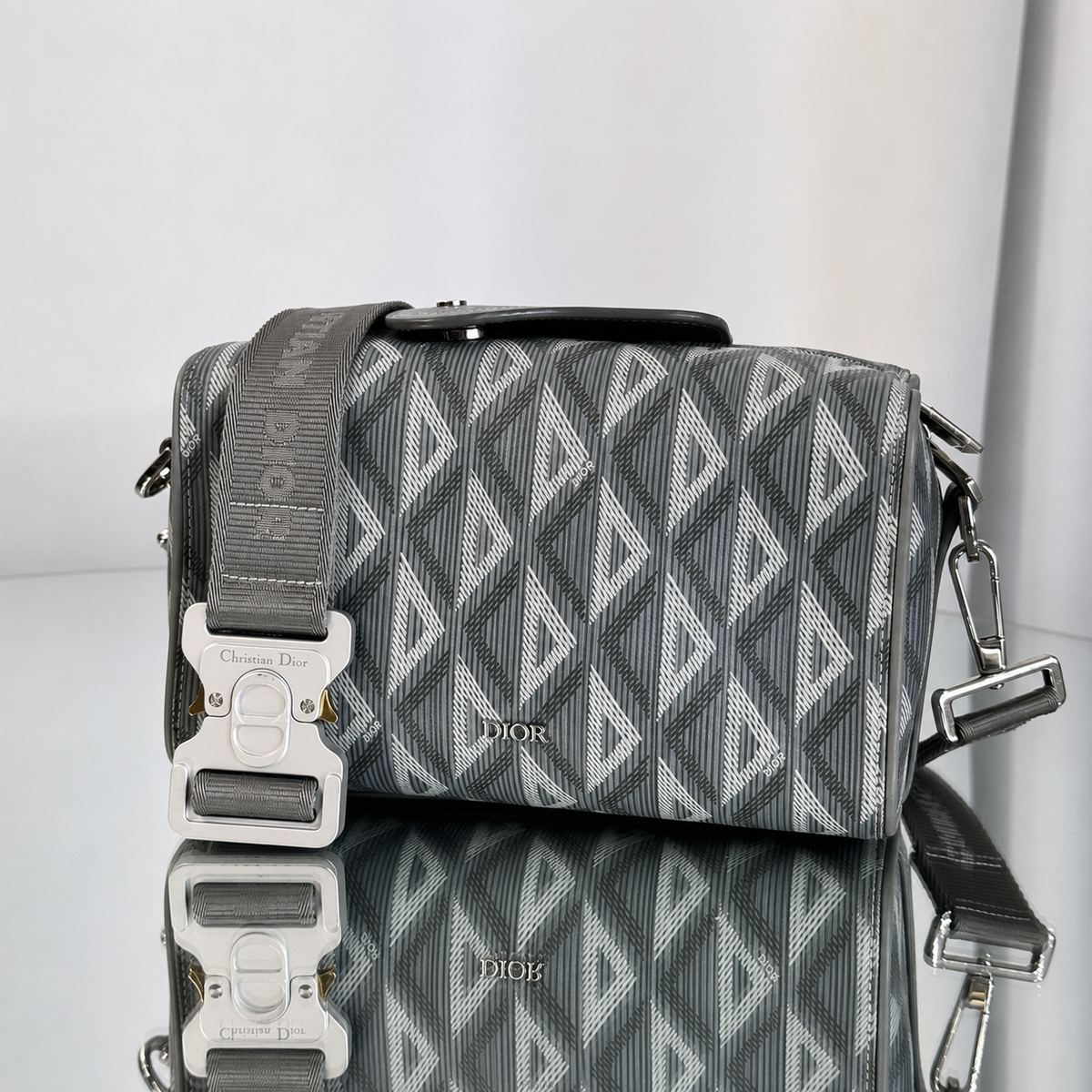 DIOR ��� CD ���̾Ƹ�� ������ 22 ũ�ν����� CD ���̾Ƹ�� ������ 22 ũ�ν���