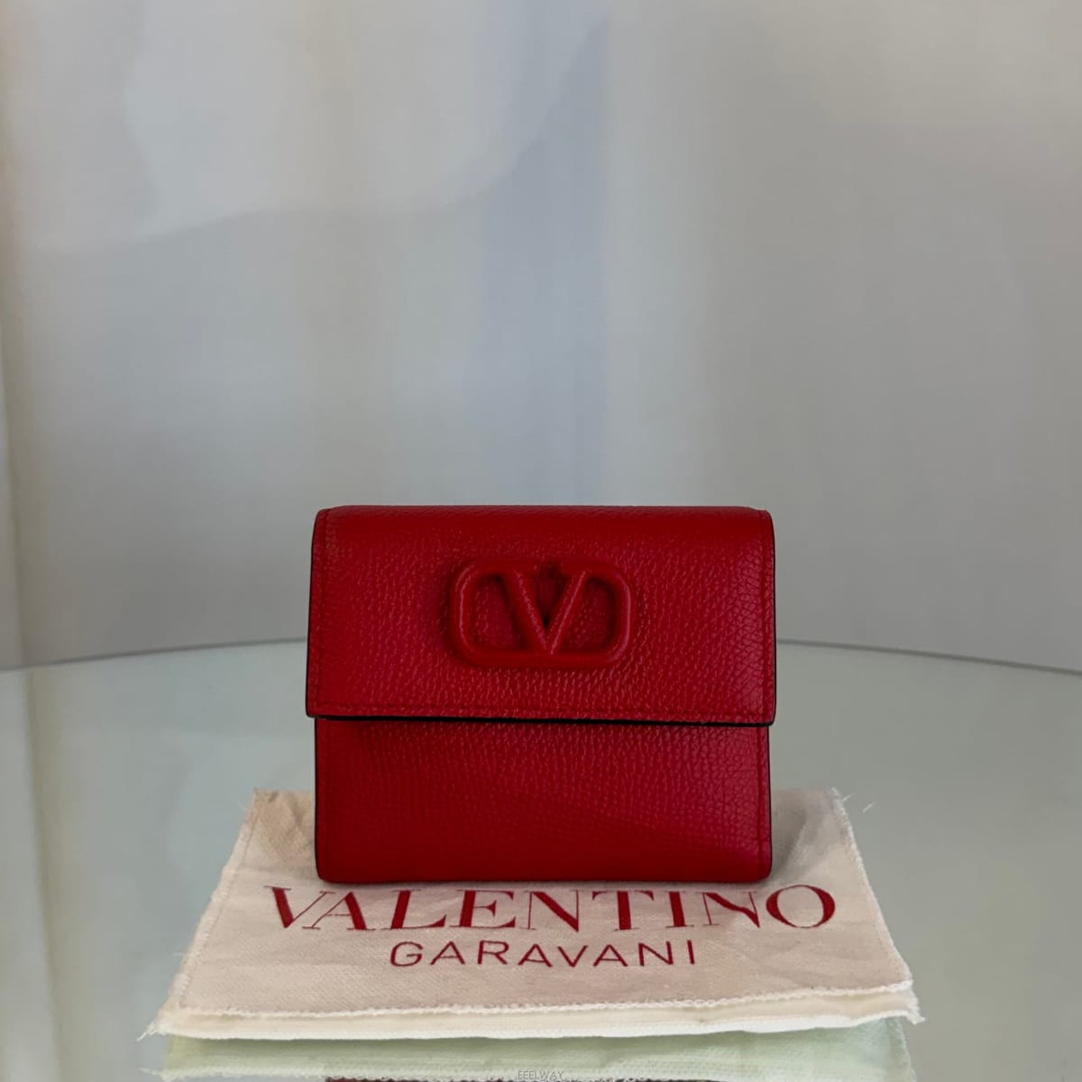 Valentino �߷�Ƽ�� V�ΰ� 3�� �������߷�Ƽ�� V�ΰ� 3�� ������