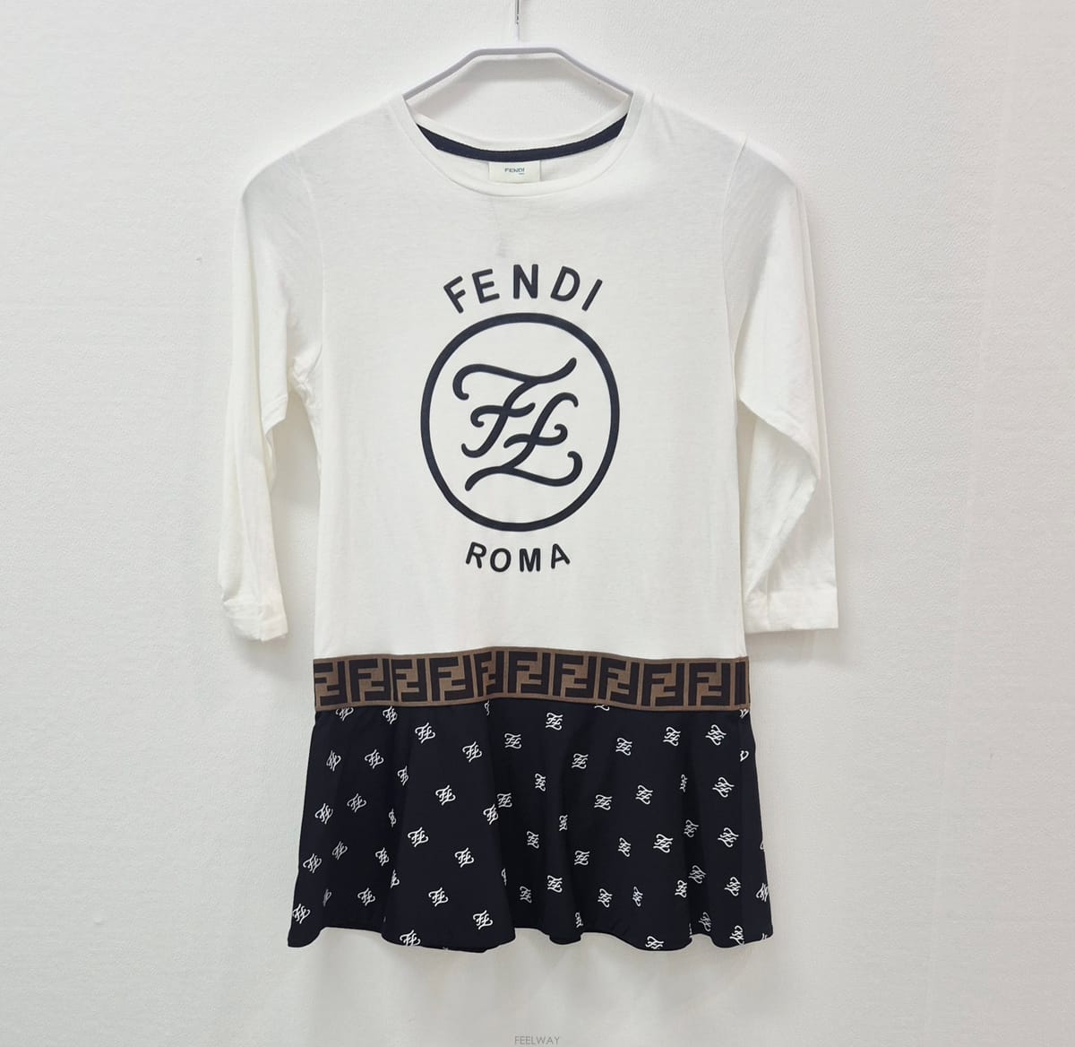 FENDI ��� Ű�� FF �ΰ� ���ǽ� 8A��� Ű�� FF �ΰ� ���ǽ� 8A