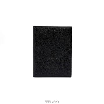 톰브라운 페블 그레인 패스포트 홀더 L294495