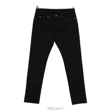 Armani 26SS �������� �Ƹ����� ���� ��ư Jeans EM000121AF22611UC001 TP57620020826SS �������� �Ƹ����� ���� ��ư Jeans EM000121AF22611