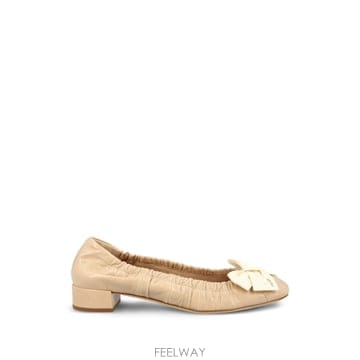 PRADA 26SS ����� DECOLETTE 1I326OZJBF0036 TP57149656526SS ����� DECOLETTE 1I326OZJBF0036 TP571496565