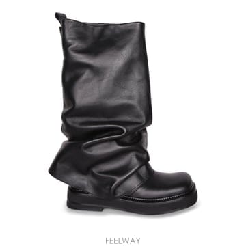THE ATTICO 26SS ���Ƽ�� ���� ���� with rubber sole  ����Ʈ, structured upper that26SS ���Ƽ�� ���� ���� with rubber sole  ����Ʈ, stru