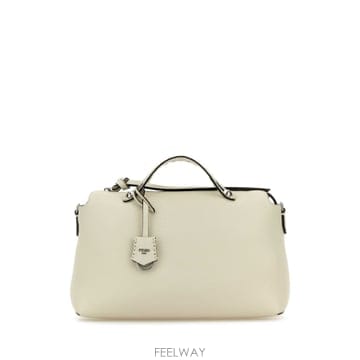 25SS Fendi By The Way Selleria 라지 핸드백 8BL156ASU2F1JBP TP5721
