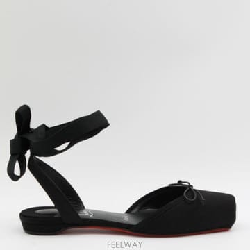 26FW 크리스찬루부탱 Cassia 레이스 업 Flat Crepe Satin Gg Lin 3260038B43
