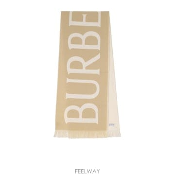 Burberry 26SS Burberry ���� ��ī�� 81095621 TP57749556526SS Burberry ���� ��ī�� 81095621 TP577495565