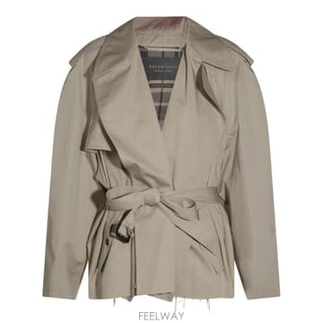 Balenciaga Balenciaga Cropped Ʈ��ġ ��Ʈ 814615TBP019501 TP578403881Balenciaga Cropped Ʈ��ġ ��Ʈ 814615TBP019501 TP57840