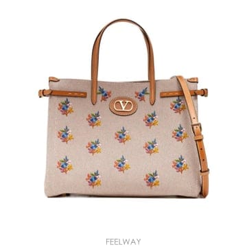 Valentino 26SS Valentino ���� messenger �� WB0R19FTTC1Q TP57718265626SS Valentino ���� messenger �� WB0R19FTTC1Q TP577182