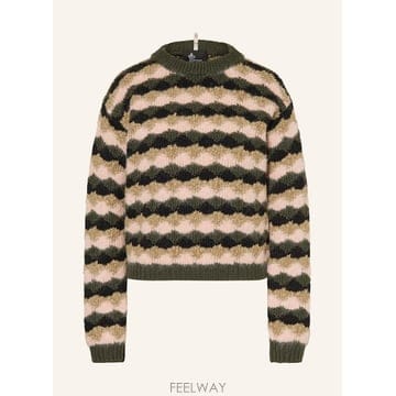Moncler Moncler ������ 100291910316000 TP575982107Moncler ������ 100291910316000 TP575982107