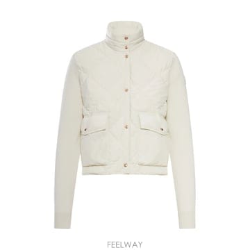 Moncler 26SS Moncler ���� ��Ʈ ������ L10939B00041M1367050 TP57432834126SS Moncler ���� ��Ʈ ������ L10939B00041M1367050 TP5