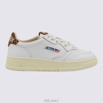 Autry SNEAKER MEDALIST 로우 AULWHJ02 TP576730734