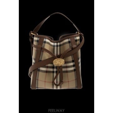 Burberry 26FW Burberry Drawstring �̴� �� 8128949A7026ARCHIVEBEIGE TP57626FW Burberry Drawstring �̴� �� 8128949A7026ARCHIVEBE