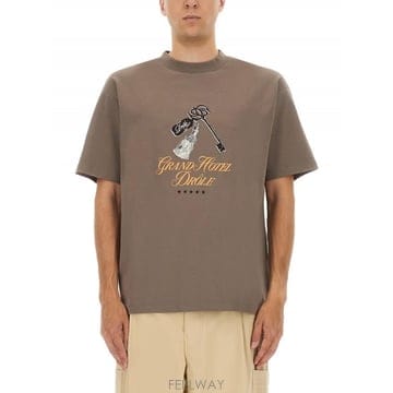 25FW 드롤드무슈 GRAND 호텔 프린트 T 셔츠 TS261CO002TAUPE TP578085868