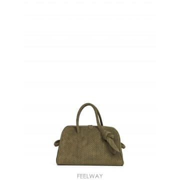 Jacquemus 26SS ��ũ���� LE PETIT TURISMO �� BAW00416AC39A02560 TP57850970026SS ��ũ���� LE PETIT TURISMO �� BAW00416AC39A02560 T