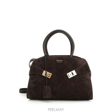 Ferragamo 26FW ����䷹ ��󰡸� HUG TH S 215608792065046 TP57048911526FW ����䷹ ��󰡸� HUG TH S 215608792065046 TP5704