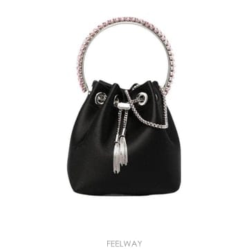 Jimmy Choo 22FW ������ ���� �ڵ�� BONBONVKMBLACKCRISTAL TP57748701622FW ������ ���� �ڵ�� BONBONVKMBLACKCRISTAL TP577487