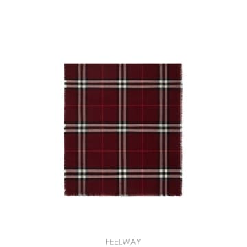 Burberry 26SS Burberry ���� ��ī�� 81104711 TP57707798426SS Burberry ���� ��ī�� 81104711 TP577077984
