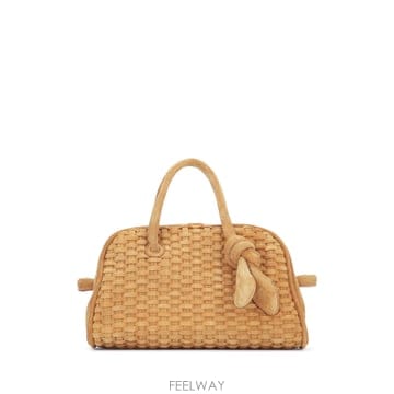 Jacquemus 26SS ��ũ���� LE PETIT TURISMO BAW00416CC23A02830 TP57454253126SS ��ũ���� LE PETIT TURISMO BAW00416CC23A02830 TP57