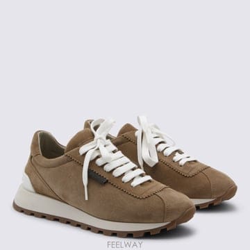 26SS 브루넬로 쿠치넬리 Suede 러너 with Shiny Tab MZSFG2110C2767 TP5770