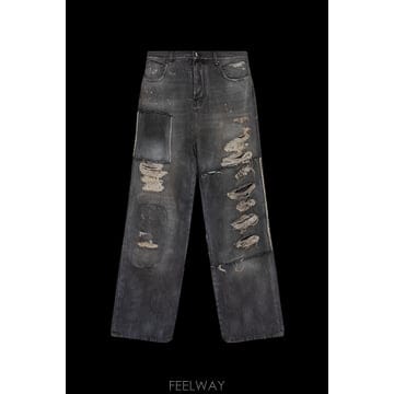 Amiri 26SS AMIRI Jeans with �ΰ� AMBMJE10060680 TP57454089926SS AMIRI Jeans with �ΰ� AMBMJE10060680 TP574540899