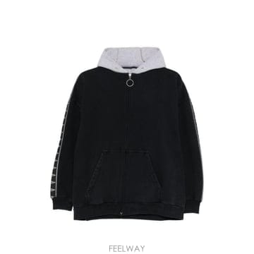 Balenciaga 26SS Balenciaga ��ư �ĵ�Ƽ 858137TTVP63563 TP57891446126SS Balenciaga ��ư �ĵ�Ƽ 858137TTVP63563 TP57891446