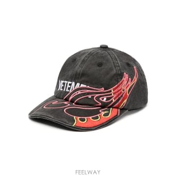 Vetements 26 FW ��Ʈ�� �ΰ� �ڼ� ���̽��� ĸ ���� UE54CA100B TP44523211926 FW ��Ʈ�� �ΰ� �ڼ� ���̽��� ĸ ���� UE54CA100B TP4