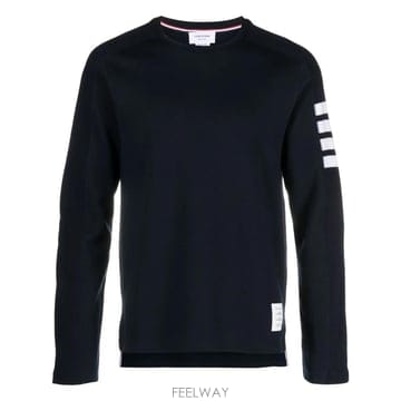Thom Browne 26 FW ����� �ж�� ��ư 4�� ��Ҹ� Ƽ���� MJS245A07323 TP45701948526 FW ����� �ж�� ��ư 4�� ��Ҹ� Ƽ���� MJS245A07