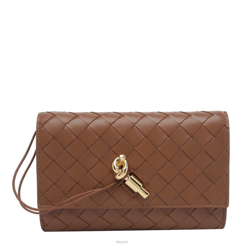 Bottega Veneta 26 F/W ���װ� ����Ÿ ANDIAMO ũ�ν��ٵ� �Ŀ�ġ 83694 B003219882226 F/W ���װ� ����Ÿ ANDIAMO ũ�ν��ٵ� �Ŀ�ġ 83694 B