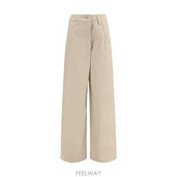 Brunello Cucinelli �ؿ� ���¸���� SS26 ���ڷ���ġ�ڸ� ���� ��Ҹ� ����� �ִ� ��ư ���� �� ���� ML115P9180_C�ؿ� ���¸���� SS26 ���ڷ���ġ�ڸ� ���� ��Ҹ� ���