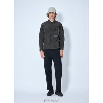 26 F/W 스톤 아일랜드 테크니컬 오버셔츠 WITH 패치 포켓 L2 B0112170478