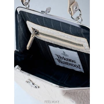 ViVienne westwood 26 F/W ���� ����Ʈ��� GRANNY ������ ���� 4B01000 B011217041926 F/W ���� ����Ʈ��� GRANNY ������ ���� 4B01000 B0