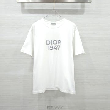 [럭스유] M / 디올 화이트 1947 로고 자수 반팔티 413J696F0554