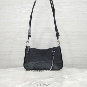 [럭스유] 루이비통 에피 이지 파우치 숄더백 M80471