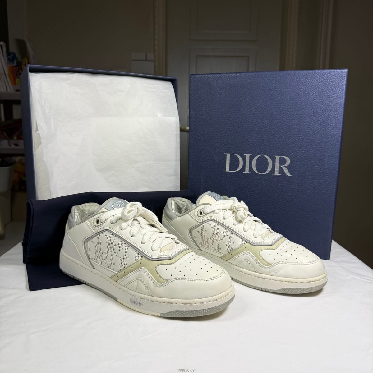 DIOR ��� B27 ������ �ο�ž ����Ŀ�� ȭ��Ʈ �׷��̵�� B27 ������ �ο�ž ����Ŀ�� ȭ��Ʈ �׷���