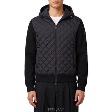 Moncler 26FW ��Ŭ���� ���� Ƽ���� L20919B00026 BLACK26FW ��Ŭ���� ���� Ƽ���� L20919B00026 BLACK