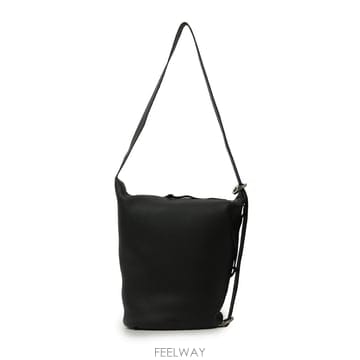 26 F/W 로에베 루프 버킷 미디엄 백 BB22LBMX081100 B0022261705