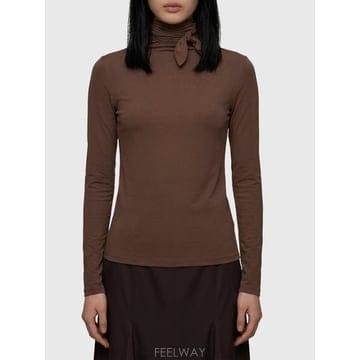 르메르 반팔 티셔츠 BROWN