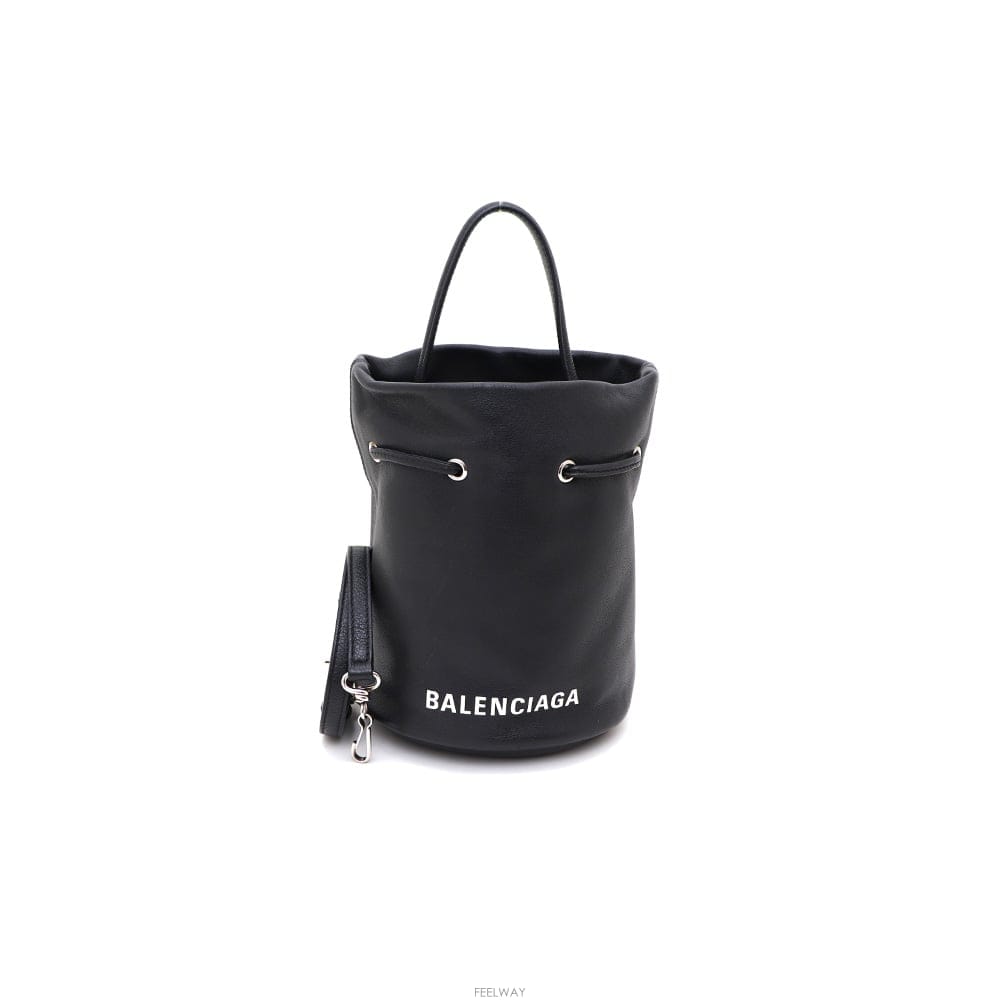 Balenciaga �߷��þư� 638342 ���긮���� XS ��ο콺Ʈ�� ��Ŷ�� �� ũ�ν���kk99290297�߷��þư� 638342 ���긮���� XS ��ο콺Ʈ�� ��Ŷ�� ��