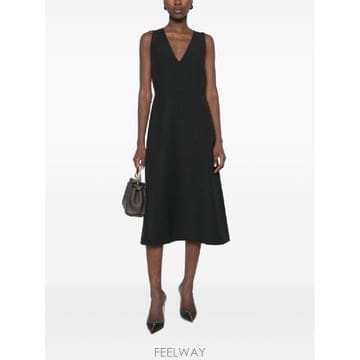 FENDI �׶�����Ÿ �ؿ� ��� ���� WOOL AND SILK BLEND MIDI DRESS FDD658B1UJF0QA�׶�����Ÿ �ؿ� ��� ���� WOOL AND SILK BLEND MIDI DRE
