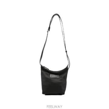 Maison Margiela �׶�����Ÿ �ؿ� MM6 �������������� ���� NYLON CROSSBODY BAG SB6WG0026DP9062T�׶�����Ÿ �ؿ� MM6 �������������� ���� NYLON CROSSBOD