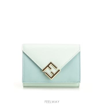 [비엔비명품관] FENDI 펜디 여성 FF 다이아몬드 마이크로 트라이폴드 반지갑