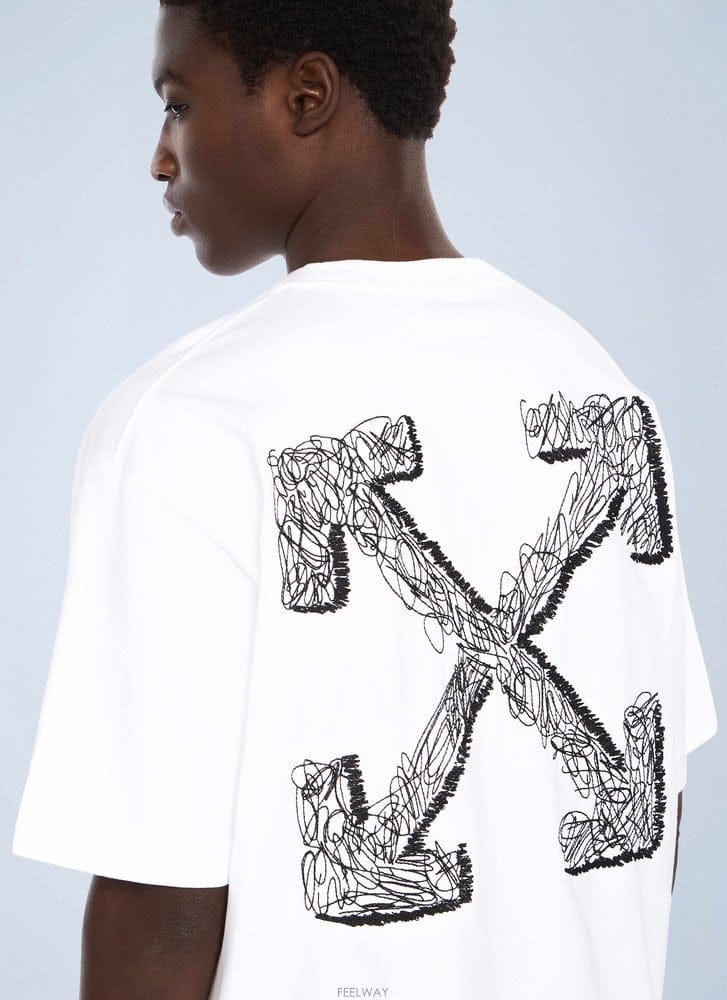 Off White 25 F/W ����ȭ��Ʈ SCRIBBLE �ַο� ������Ʈ �ΰ� Ƽ����  B011188298425 F/W ����ȭ��Ʈ SCRIBBLE �ַο� ������Ʈ �ΰ� Ƽ����