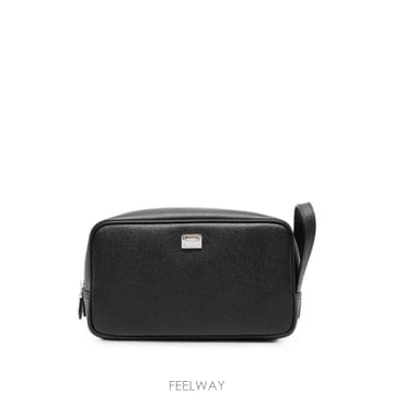 Dolce&Gabbana ��ü�ذ��ٳ� logo plaque pebbled leather wash bag 12127968329992 T��ü�ذ��ٳ� logo plaque pebbled leather wash bag 1212